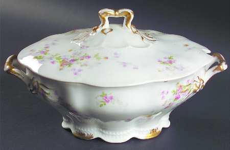 AHR777 Oval Tureen & Lid
