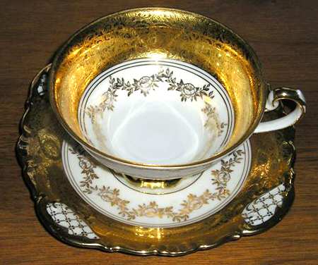 639 Footed Cup & Saucer Set