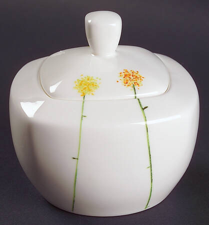 Daisy Chain Sugar Bowl & Lid