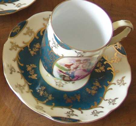 AUS395 Flat Cup & Saucer Set