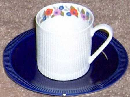 ARZ217 Flat Cup & Saucer Set