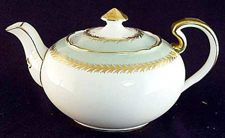 8135 Teapot & Lid