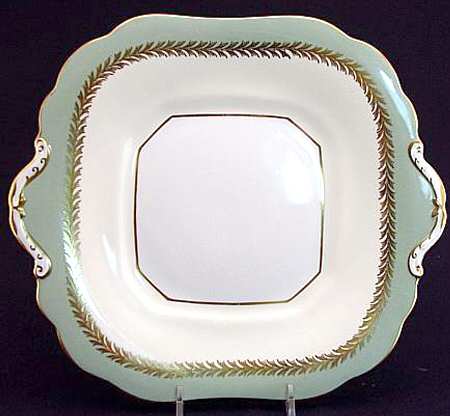 8135 Square Handled Cake Plate