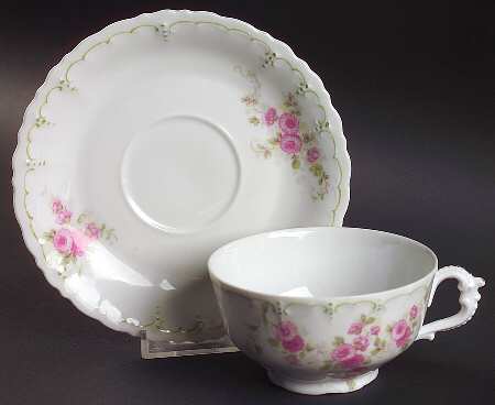 AUS397 Footed Cup & Saucer Set