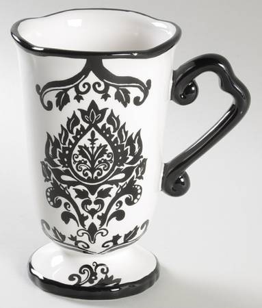 Muse Black Pedestal Mug