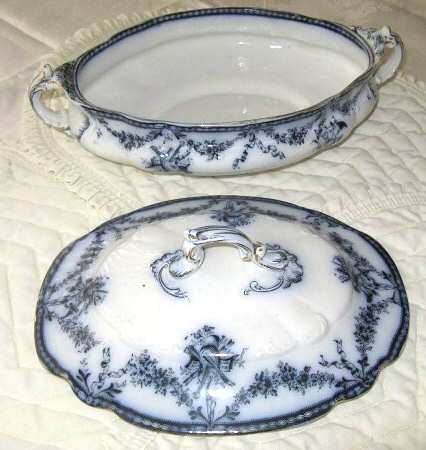 Louis XVI Oval Covered Vegetable