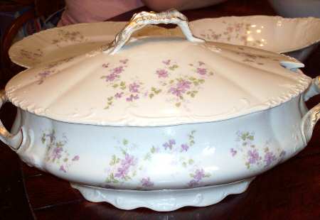 595 Oval Tureen & Lid