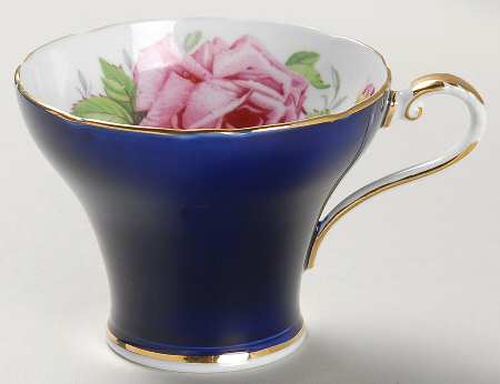 C957 Footed Cup