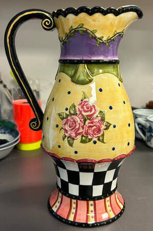 Amber Rose 72 Oz Pitcher