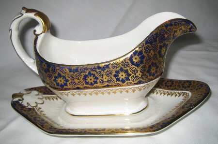 C2734 Gravy Boat & Underplate