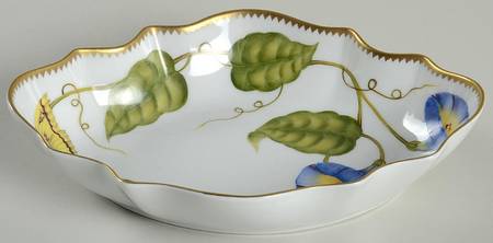 Giftware 8" Pierced Oval Dish