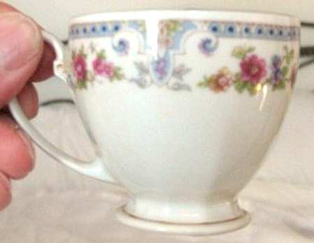 ALT611 Footed Cup