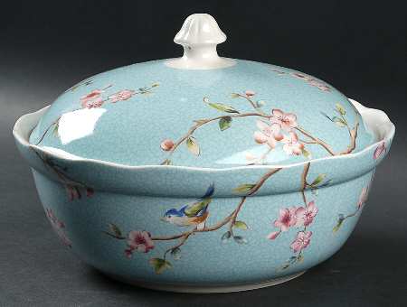Blossom Bird Blue Round Covered Vegetable