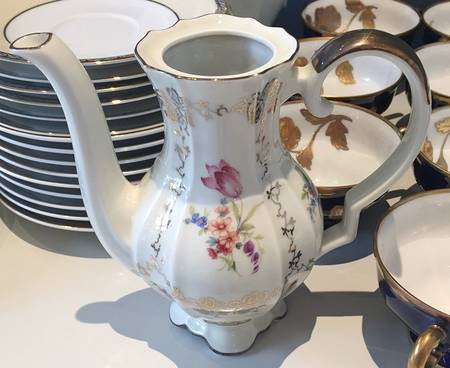 Jeanette (Scalloped) Coffee Pot No Lid