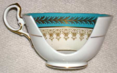 C890 Blue Footed Cup