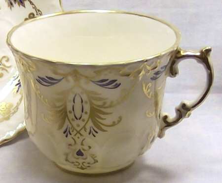 2705 Footed Cup