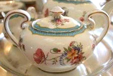 B3562 Blue Sugar Bowl & Lid