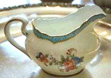 B3562 Blue Creamer