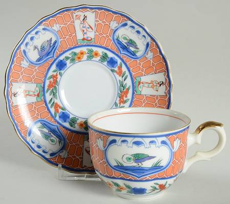 Mariko Flat Cup & Saucer Set