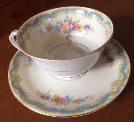 ALT640 Footed Cup & Saucer Set