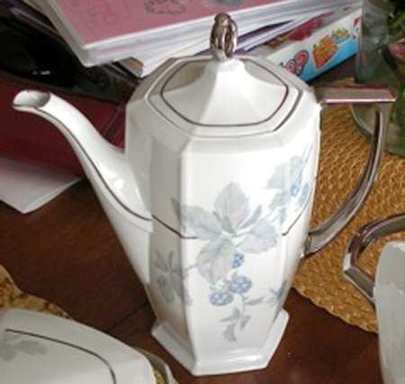 1307 Coffee Pot & Lid