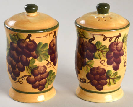 Grape Pattern Salt & Pepper Set