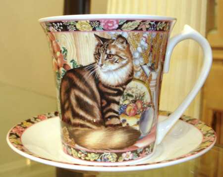 La Grande Tasse Flat Cup & Saucer Set