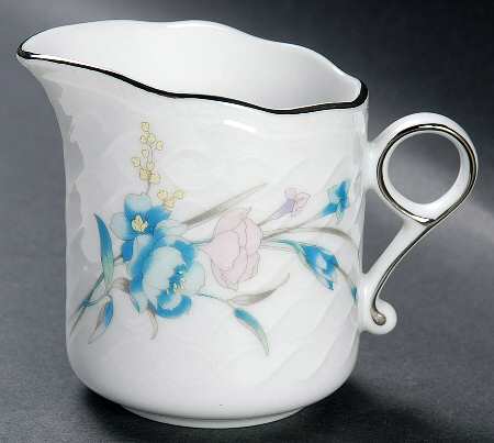 Bluesette Creamer