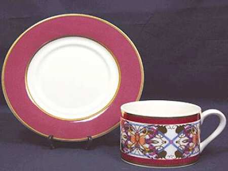 Sari Flat Cup & Saucer Set