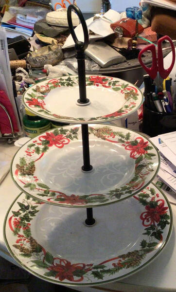 Holiday Festivities 3-Tiered Serving Tray (DP, SP, BB)