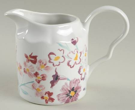 Garden Beauty Creamer