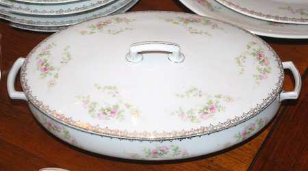 ALT653 Oval Covered Vegetable