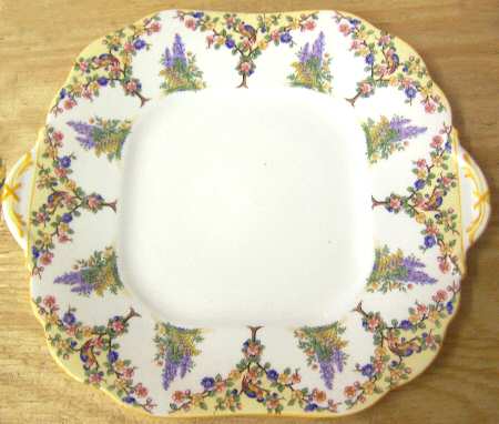 B426 Handled Cake Plate