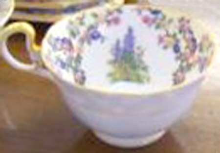 B426 Footed Cup