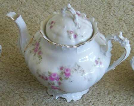 749 Teapot & Lid