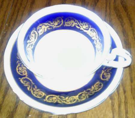 B5378 Footed Cup & Saucer Set