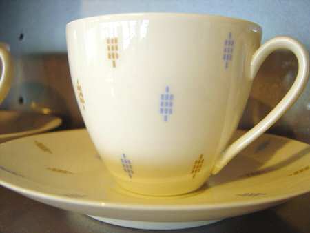 ARZ243 Flat Cup & Saucer Set