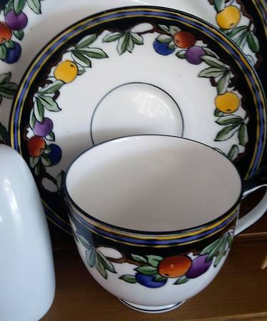 Pomona Footed Cup & Saucer Set