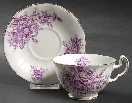 H1328 Footed Cup & Saucer Set