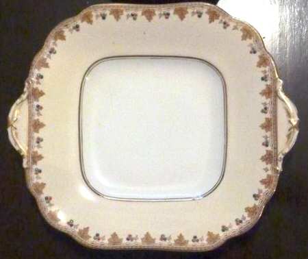 B1538 Square Handled Cake Plate