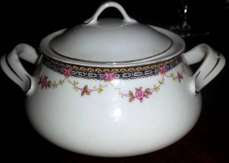 7647 Sugar Bowl & Lid