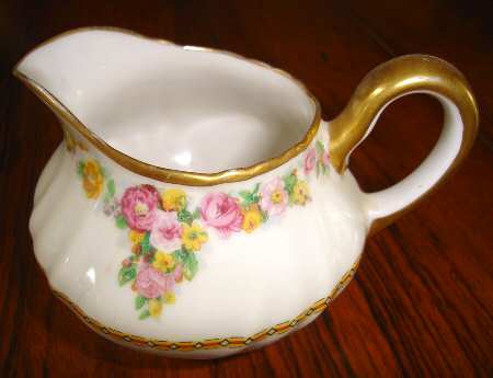 AHR938 Creamer