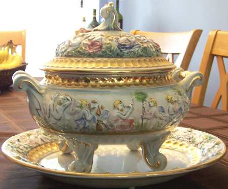 AOC6 Tureen & Lid w/Underplate