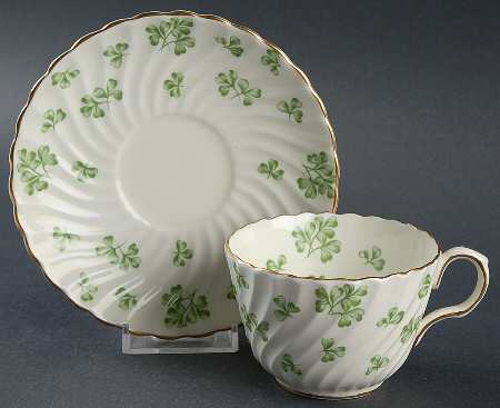 D944 Footed Cup & Saucer Set