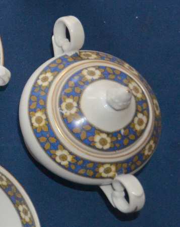 AIH24 Sugar Bowl & Lid