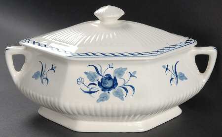 Baltic Blue (Older, Cream) Oval Covered Vegetable