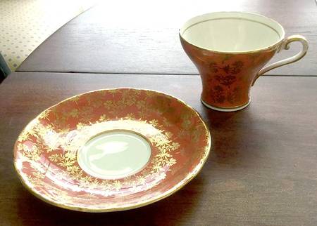 C2457 Red Flat Cup & Saucer Set