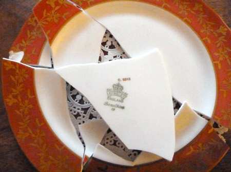 C2312 Red Dinner Plate