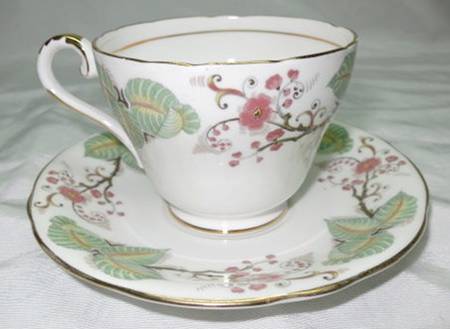 C8116 Footed Cup & Saucer Set