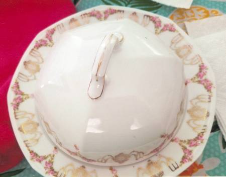 ALT714 Round Covered Butter
